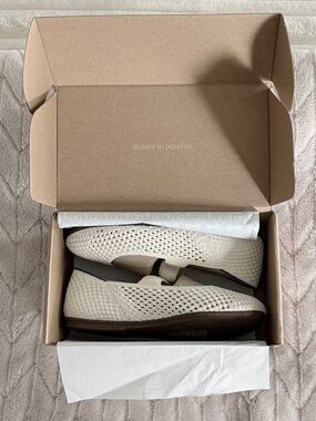 BNIB Rothy’s The Kids Mary Jane White Open Knit Size 13